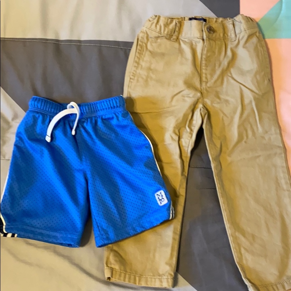 2T/3T Carter’s/The Children’s Place shorts/Khaki’s